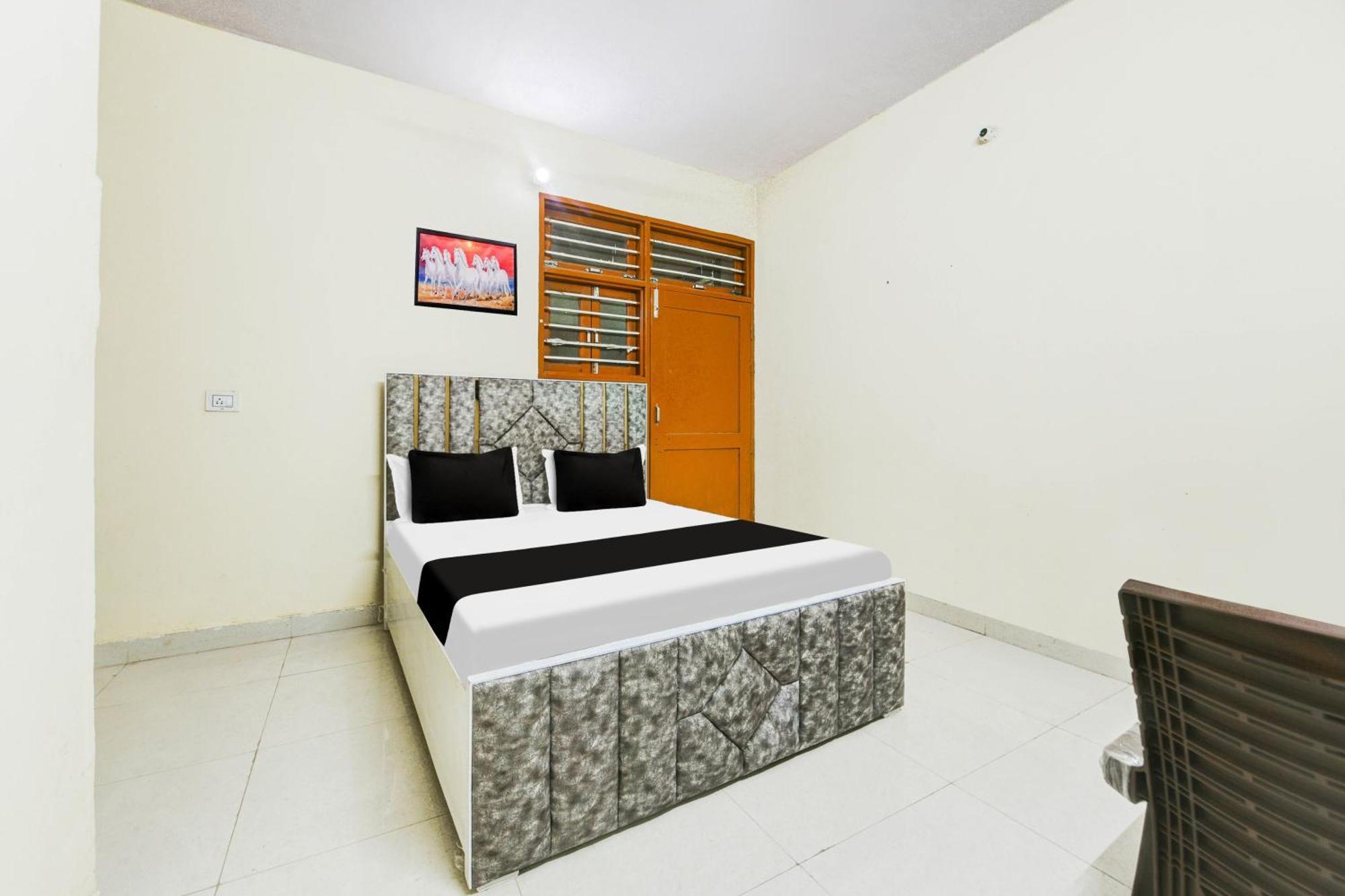 Hotel O J.D Kings Faridabad Buitenkant foto