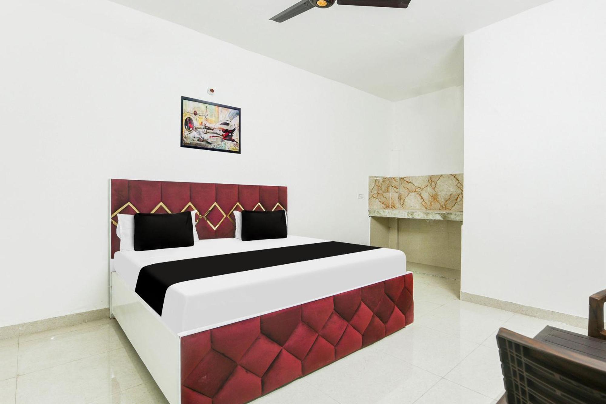 Hotel O J.D Kings Faridabad Buitenkant foto